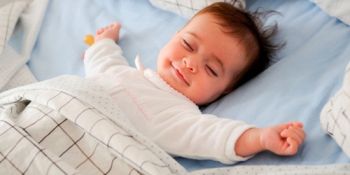 Lakukan 4 Cara Ini Agar Anak Tidur Tepat Waktu