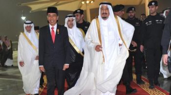  Mengenal Pakaian Raja Salman dan Rombongan